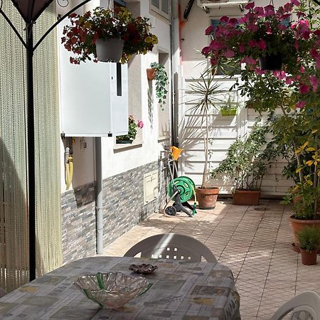 Casa Ninetta Riposto Exterior foto